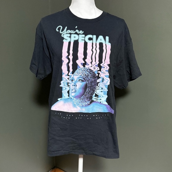 Lizzo Black Graphic Tee “You’re Special” Medium - Picture 1 of 5